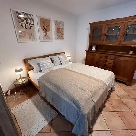 Apartment S&h In Wersten *